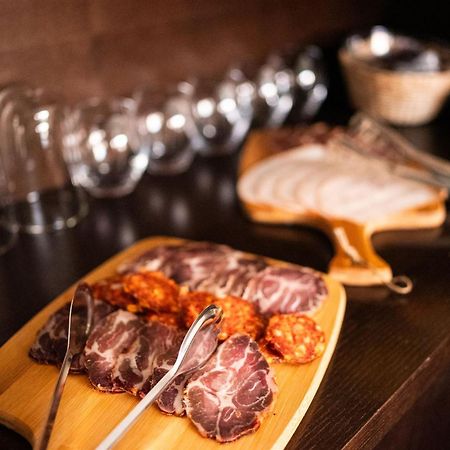 스렘스카 미트로비차 Atrium B&B 외부 사진
