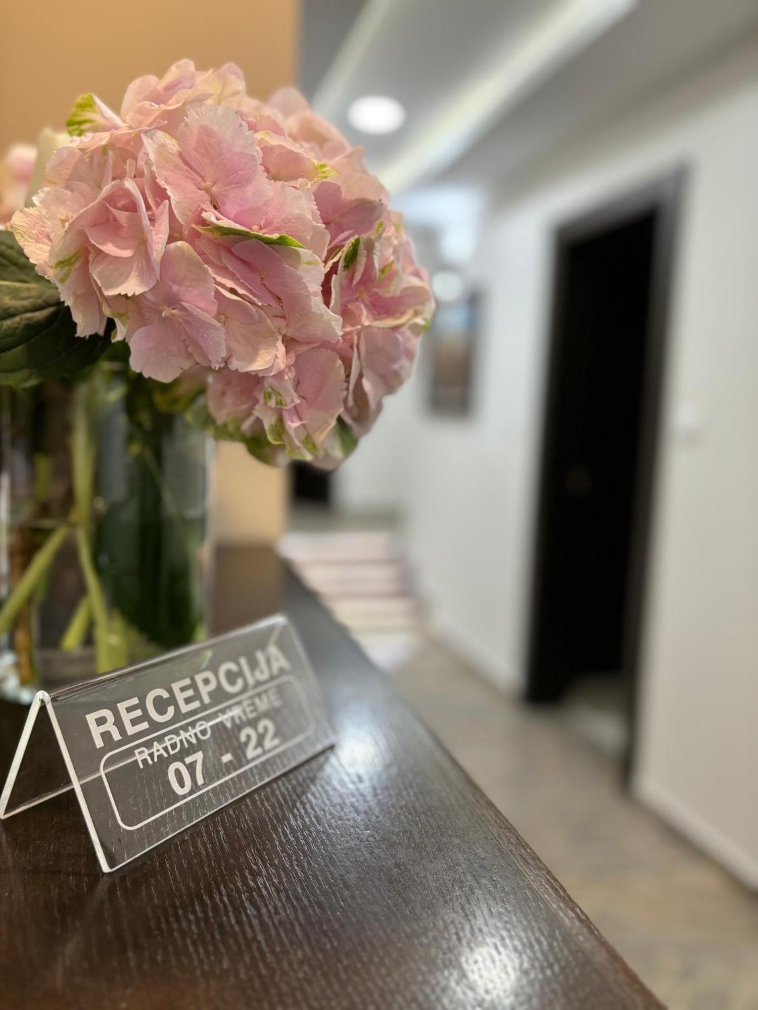스렘스카 미트로비차 Atrium B&B 외부 사진