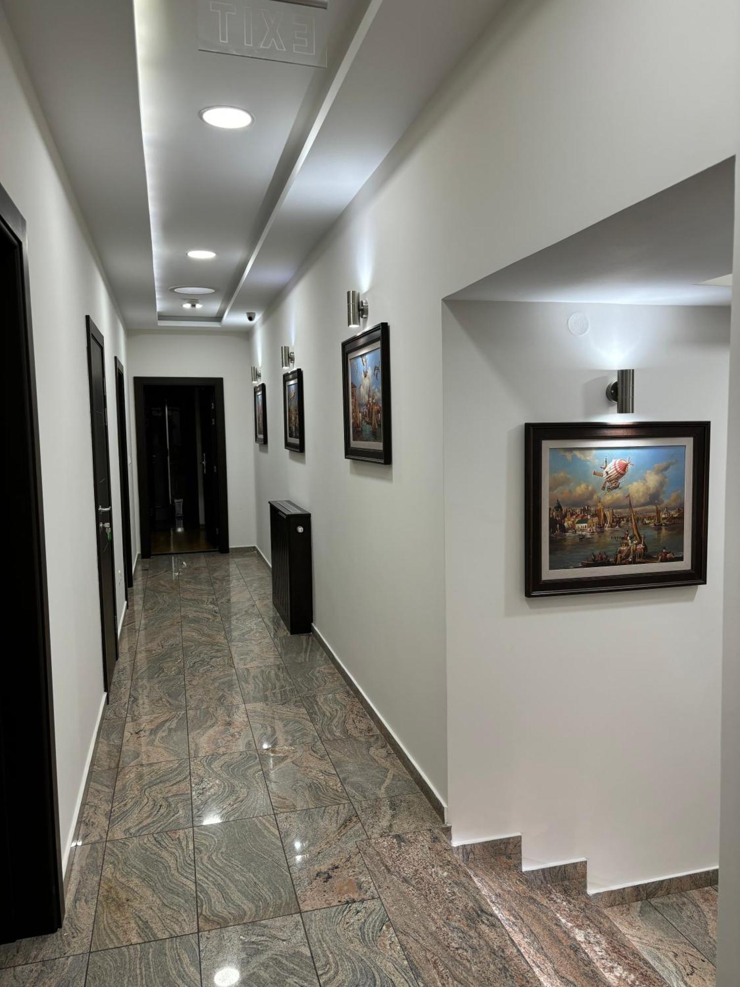 스렘스카 미트로비차 Atrium B&B 외부 사진