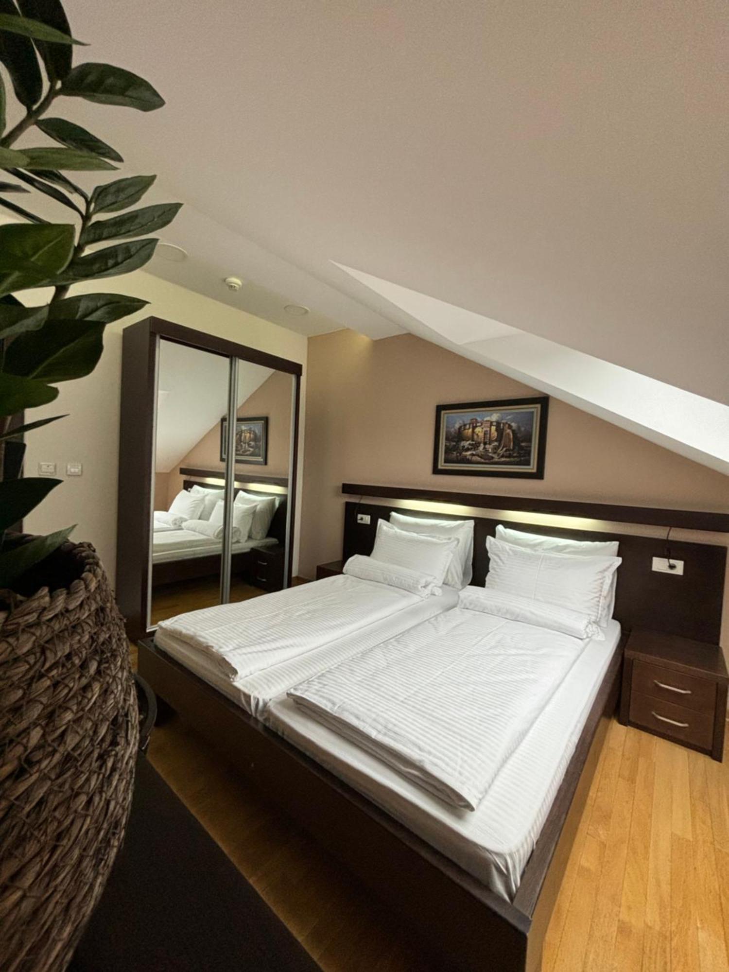스렘스카 미트로비차 Atrium B&B 외부 사진