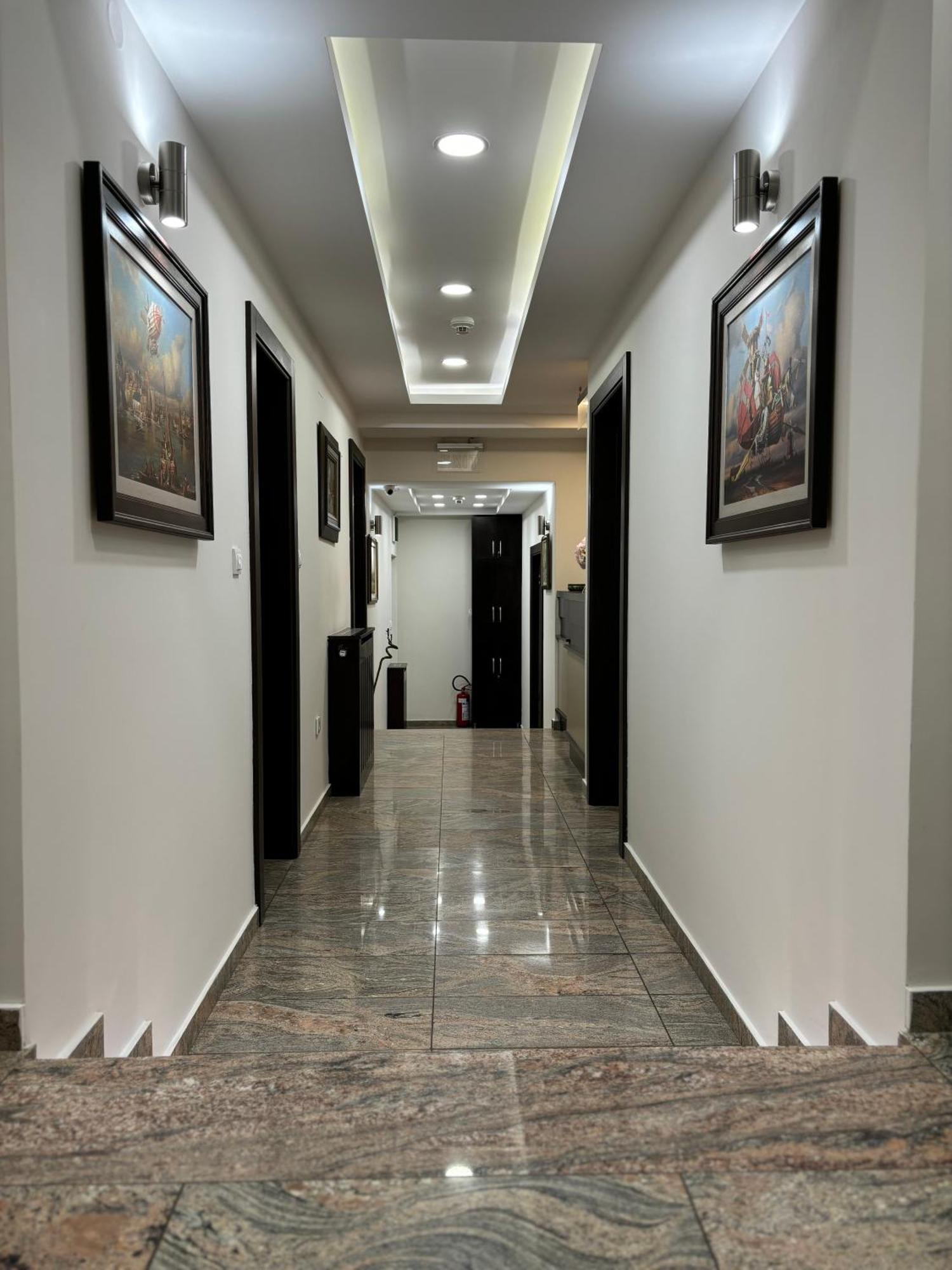 스렘스카 미트로비차 Atrium B&B 외부 사진
